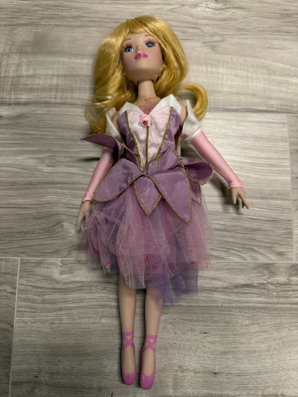 Disney Aurora Sleeping Beauty Ballerina Porcelain Princess Doll 17” Collectible